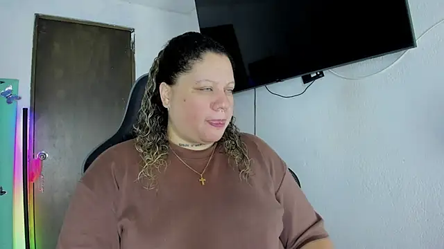 Snapshot of mariana_maze chatting on 12-10-24, 02:16 mariana maze online show from 12-10-24, 02:16