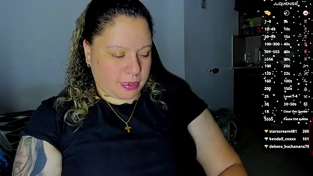 Snapshot of mariana_maze chatting on 12-21-24, 10:17 mariana maze online show from 12-21-24, 10:17