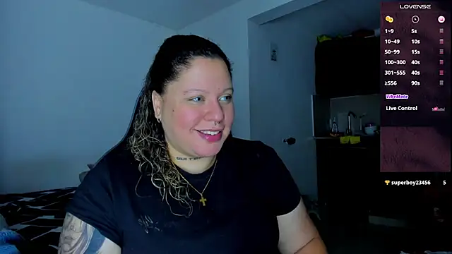 Snapshot of mariana_maze chatting on 12-28-24, 05:33 mariana maze online show from 12-28-24, 05:33