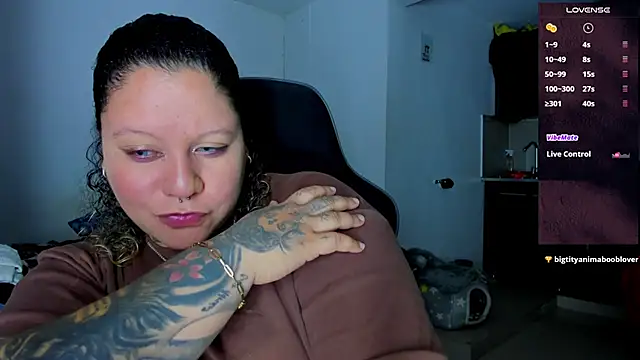 Snapshot of mariana_maze chatting on 01-19-25, 05:05 mariana maze online show from 01-19-25, 05:05