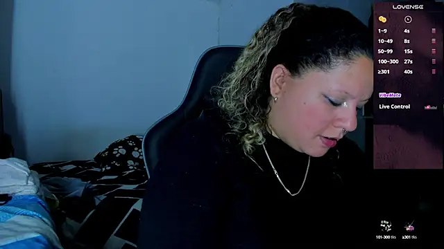 Snapshot of mariana_maze chatting on 01-22-25, 02:59 mariana maze online show from 01-22-25, 02:59