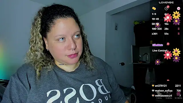 Snapshot of mariana_maze chatting on 02-17-25, 08:52 mariana maze online show from 02-17-25, 08:52