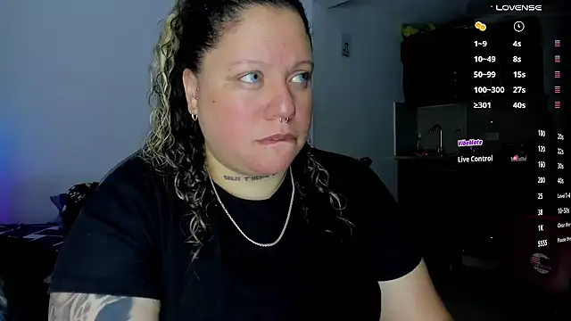 Snapshot of mariana_maze chatting on 02-22-25, 04:51 mariana maze online show from 02-22-25, 04:51