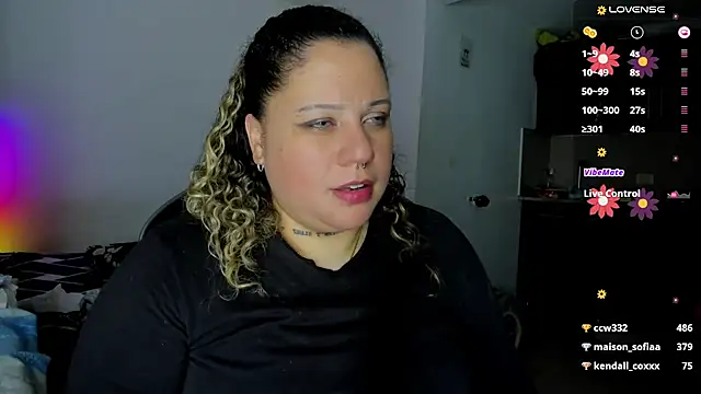 Snapshot of mariana_maze chatting on 03-02-25, 02:41 mariana maze online show from 03-02-25, 02:41