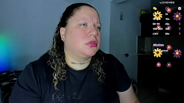 Snapshot of mariana_maze chatting on 03-09-25, 11:14 mariana maze online show from 03-09-25, 11:14