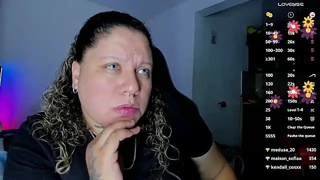 Snapshot of mariana_maze chatting on 03-15-25, 09:41 mariana maze online show from 03-15-25, 09:41