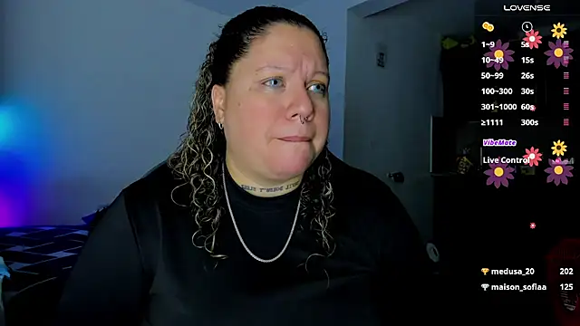 Snapshot of mariana_maze chatting on 03-23-25, 07:53 mariana maze online show from 03-23-25, 07:53