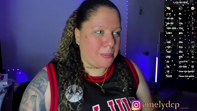 Snapshot of mariana_maze chatting on 11-15-25, 05:49 mariana maze online show from 11-15-25, 05:49