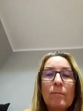 Snapshot of Steffi45 chatting on 02-11-26, 07:13 Steffi45 online show from 02-11-26, 07:13