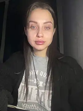 Snapshot of ellie_ssexy chatting on 01-15-25, 10:24 ellie ssexy online show from 01-15-25, 10:24