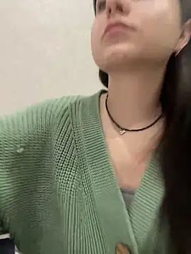 Snapshot of ellie_ssexy chatting on 02-14-25, 04:47 ellie ssexy online show from 02-14-25, 04:47