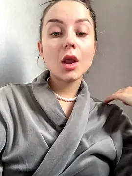 Snapshot of ellie_ssexy chatting on 10-05-25, 04:22 ellie ssexy online show from 10-05-25, 04:22