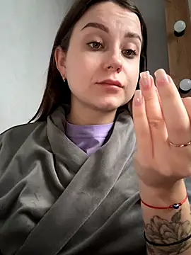 Snapshot of ellie_ssexy chatting on 10-23-25, 04:12 ellie ssexy online show from 10-23-25, 04:12