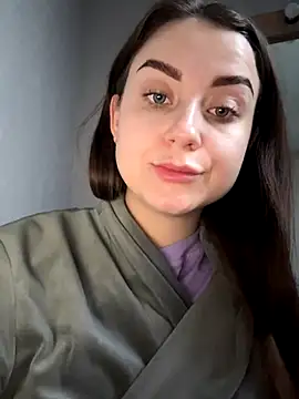 Snapshot of ellie_ssexy chatting on 10-25-25, 04:31 ellie ssexy online show from 10-25-25, 04:31