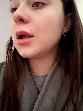 Snapshot of ellie_ssexy chatting on 11-06-25, 05:08 ellie ssexy online show from 11-06-25, 05:08