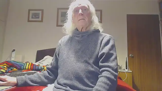 Snapshot of WaverlyKernow chatting on 01-11-26, 11:15 WaverlyKernow online show from 01-11-26, 11:15