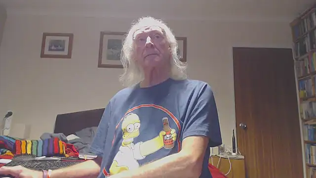 Snapshot of WaverlyKernow chatting on 01-13-26, 10:42 WaverlyKernow online show from 01-13-26, 10:42