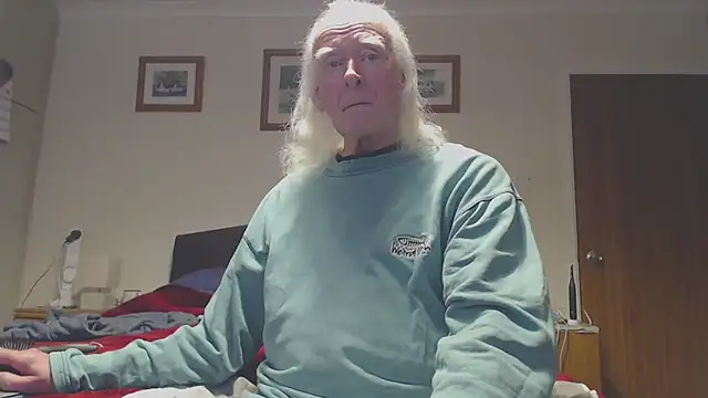 Snapshot of WaverlyKernow chatting on 02-03-26, 02:44 WaverlyKernow online show from 02-03-26, 02:44