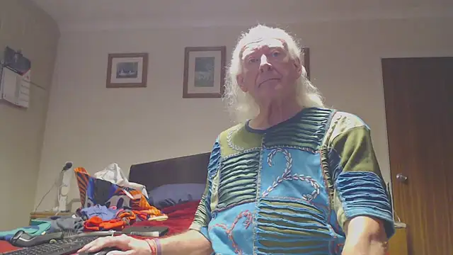 Snapshot of WaverlyKernow chatting on 02-06-26, 08:51 WaverlyKernow online show from 02-06-26, 08:51