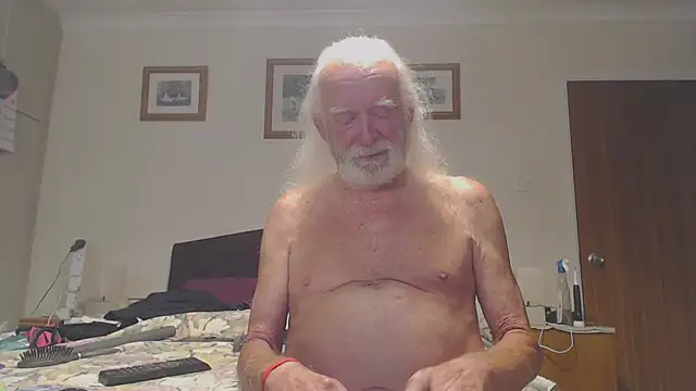 Snapshot of WaverlyKernow chatting on 06-06-26, 02:55 WaverlyKernow online show from 06-06-26, 02:55