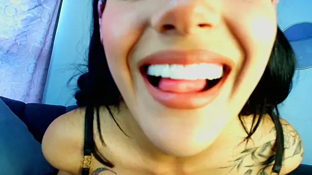 natashapridee  online show from 03-18-25, 08:59