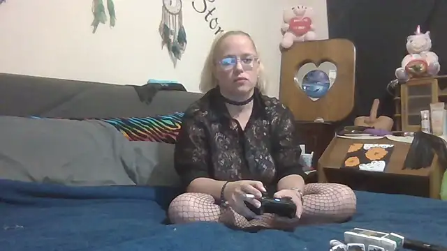 Toybox13 Pika online show from 10-29-25, 02:14