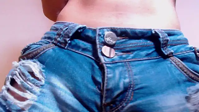 Snapshot of Aliice_Doll chatting on 02-02-25, 09:56 Aliice Doll online show from 02-02-25, 09:56