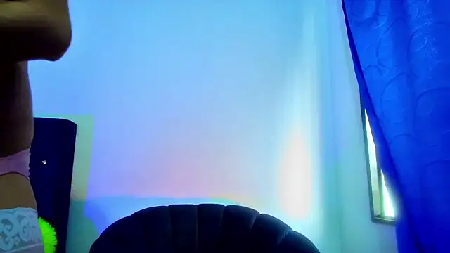 Snapshot of Aliice_Doll chatting on 09-22-25, 08:33 Aliice Doll online show from 09-22-25, 08:33