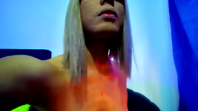 Snapshot of Aliice_Doll chatting on 09-27-25, 06:02 Aliice Doll online show from 09-27-25, 06:02