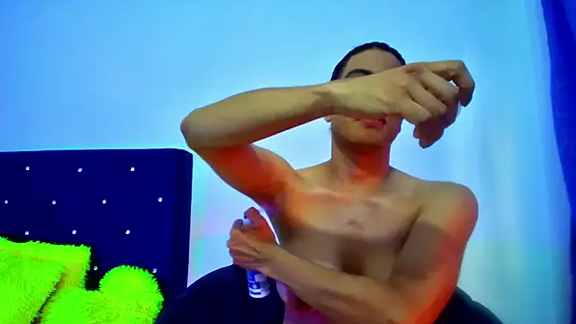 Snapshot of Aliice_Doll chatting on 09-29-25, 07:51 Aliice Doll online show from 09-29-25, 07:51