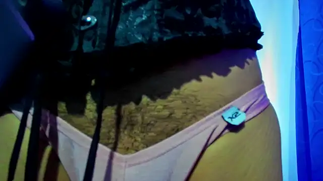 Snapshot of Aliice_Doll chatting on 12-04-25, 06:49 Aliice Doll online show from 12-04-25, 06:49