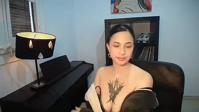 Windy butterfly online show from 09-24-25, 03:59