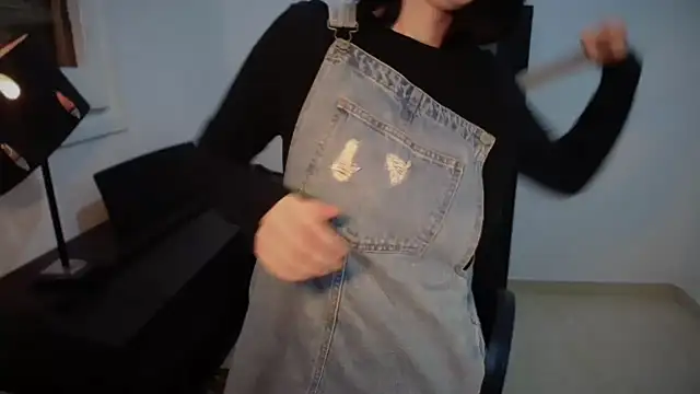 Windy butterfly online show from 10-12-25, 06:40