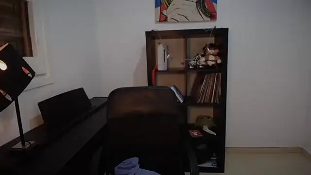 Windy butterfly online show from 10-19-25, 08:09