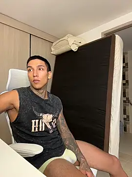 Snapshot of sendfer chatting on 12-20-25, 10:39 sendfer online show from 12-20-25, 10:39