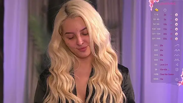 VictoriaMorrone online show from 02-18-25, 08:03