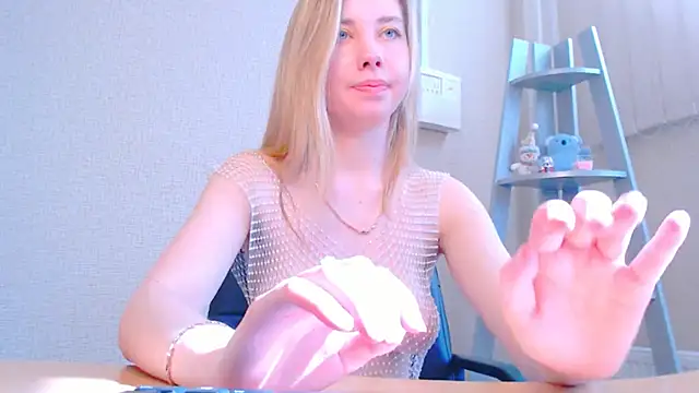 AliceFire  online show from 03-14-25, 10:29