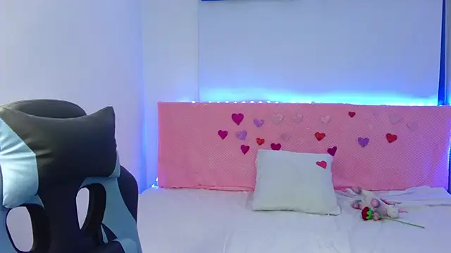 Lia 14  online show from 02-20-25, 04:14