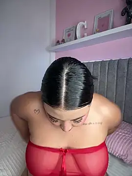 Snapshot of Emily_cooper20 chatting on 01-14-26, 01:33 Emily cooper20 online show from 01-14-26, 01:33