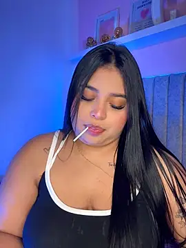 Snapshot of Emily_cooper20 chatting on 02-10-26, 03:54 Emily cooper20 online show from 02-10-26, 03:54