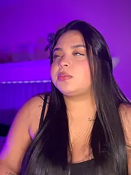 Snapshot of Emily_cooper20 chatting on 02-18-26, 01:23 Emily cooper20 online show from 02-18-26, 01:23