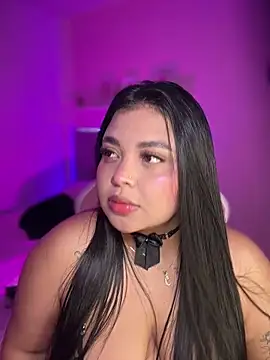 Snapshot of Emily_cooper20 chatting on 03-20-26, 01:32 Emily cooper20 online show from 03-20-26, 01:32