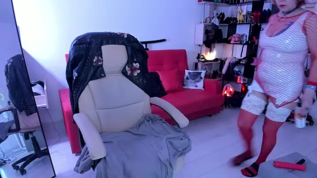 GinaMiracle online show from 10-11-25, 11:14