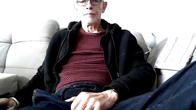 Snapshot of berfri chatting on 03-14-26, 12:21 berfri online show from 03-14-26, 12:21