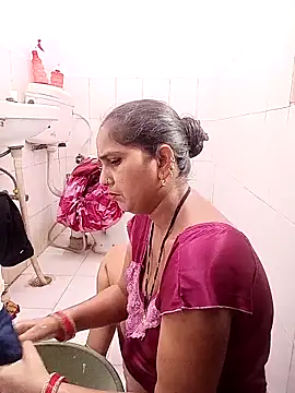 reemacouple007 online show from 03-08-26, 05:22