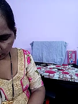 reemacouple007 online show from 07-04-26, 06:14
