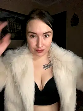 Snapshot of Roxana_Bell chatting on 11-29-25, 05:16 Roxana Bell online show from 11-29-25, 05:16