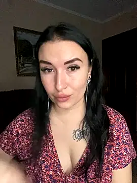 Snapshot of Roxana_Bell chatting on 12-02-25, 07:53 Roxana Bell online show from 12-02-25, 07:53