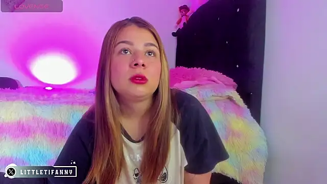 little tifanny82 online show from 09-10-25, 01:00