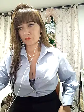 Snapshot of tata_laima__ chatting on 12-18-24, 10:30 tata laima online show from 12-18-24, 10:30